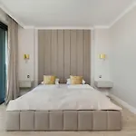 Dazzling In With Parking, 3 Bedrooms And 2 Bathrooms By Renters Prestige