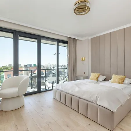 Dazzling In With Parking, 3 Bedrooms And 2 Bathrooms By Renters Prestige * Szczecin