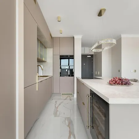 Dazzling In With Parking, 3 Bedrooms And 2 Bathrooms By Renters Prestige Szczecin