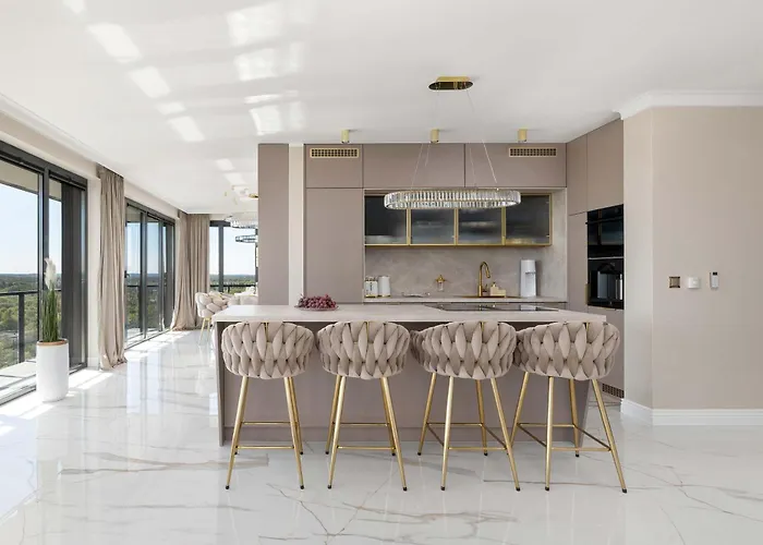 Dazzling In With Parking, 3 Bedrooms And 2 Bathrooms By Renters Prestige * Štetín